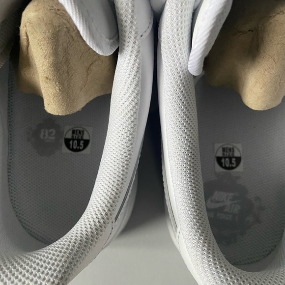 men’s 10.5  nike Air Force’s - Picture 3 of 5